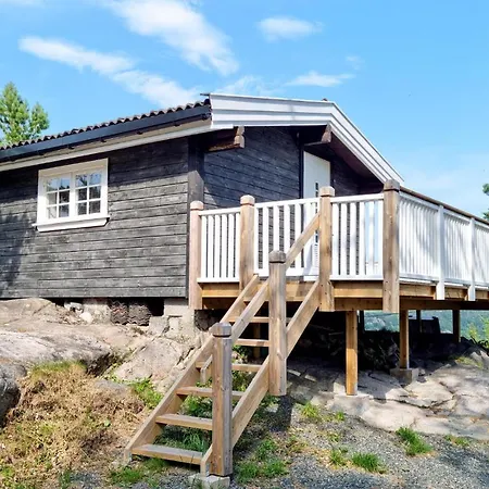 1 Bedroom Beautiful Home In Lyngdal * Lyngdal