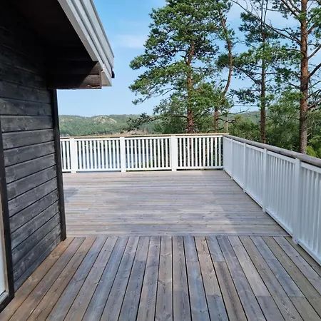 1 Bedroom Beautiful Home In Lyngdal
