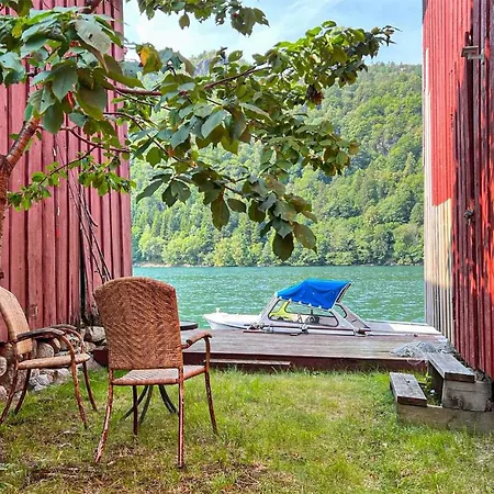 1 Bedroom Beautiful In Feriehus Lyngdal