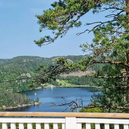 1 Bedroom Amazing In Holiday home *